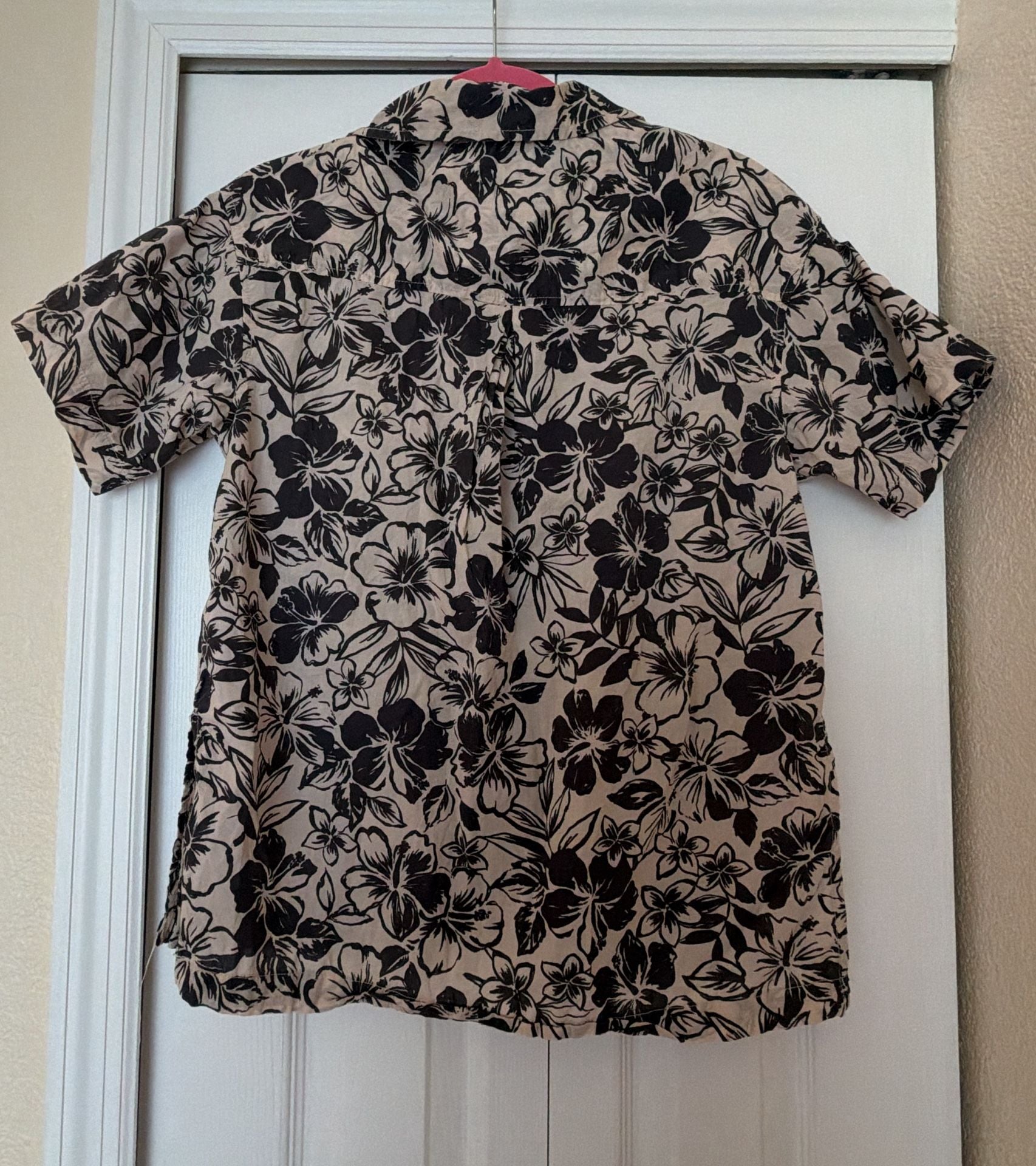 American Eagle Men's Black and Tan Floral Print Short Sleeve Button-Up Camp Shirt 4