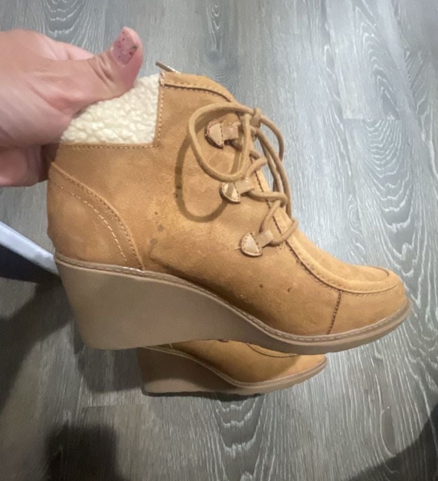 Mad Love Faux Suede Lace-Up Wedge Ankle Booties with Fleece Cuff Size 8 3