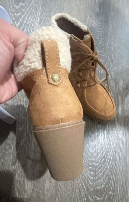Mad Love Faux Suede Lace-Up Wedge Ankle Booties with Fleece Cuff Size 8 4