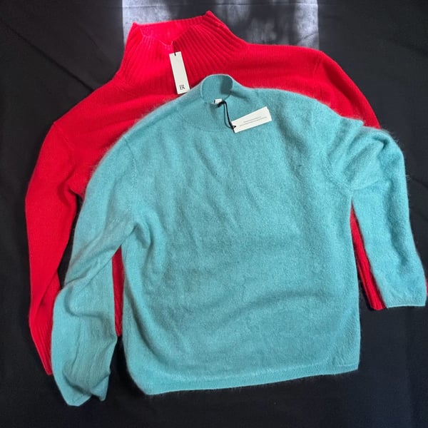 Banana Republic 100% Cashmere Mock-Neck Brushed Sweater