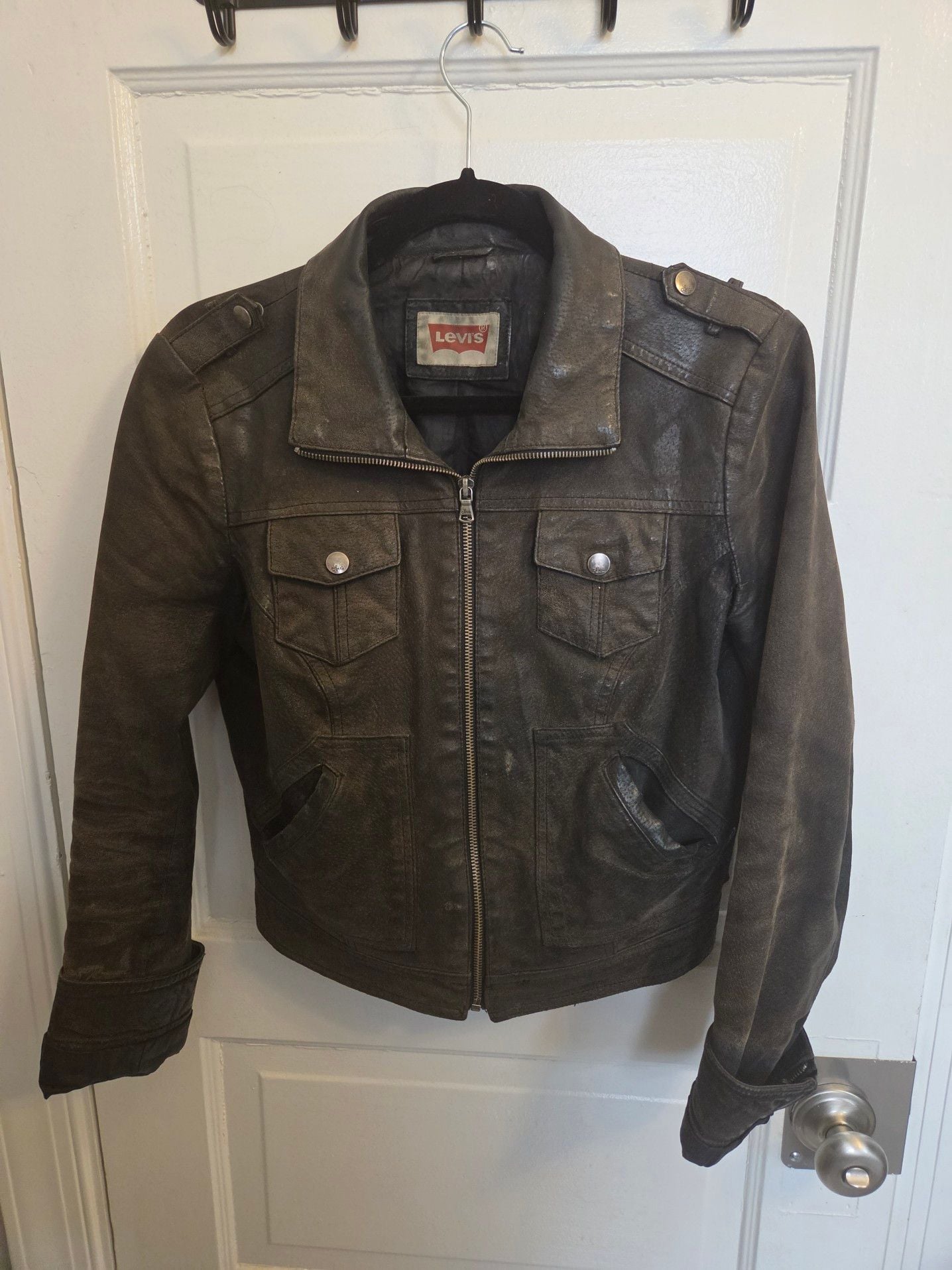 Levi's Women's Genuine Leather Utility Jacket with Shoulder Epaulets 2