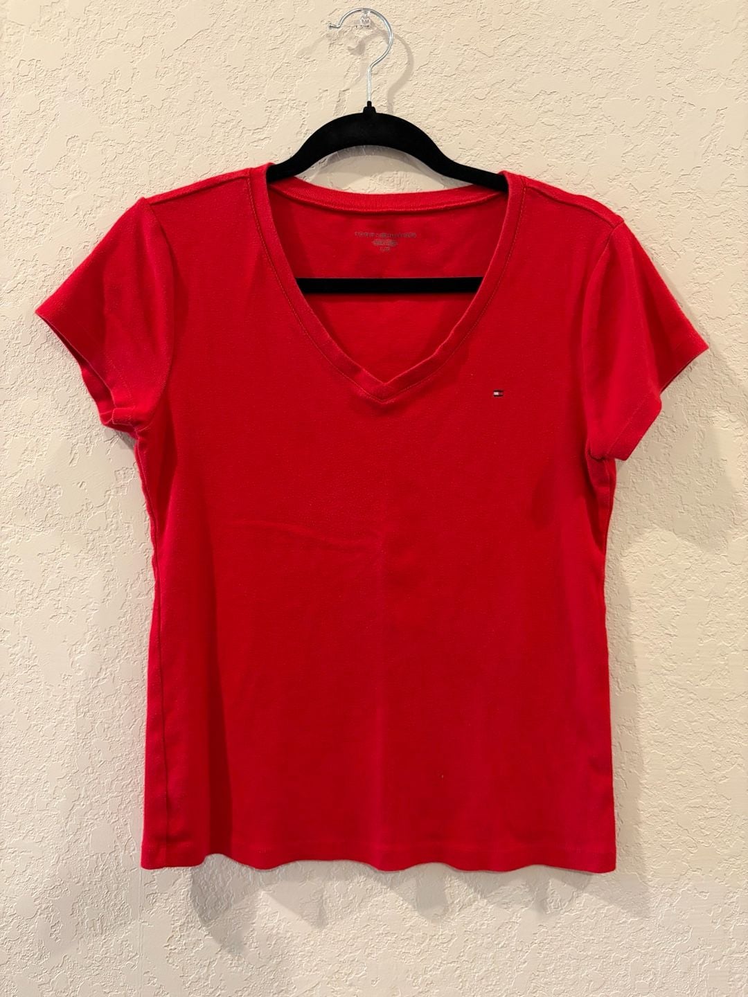 Tommy Hilfiger Women's Short Sleeve V-Neck Solid Red T-Shirt 2