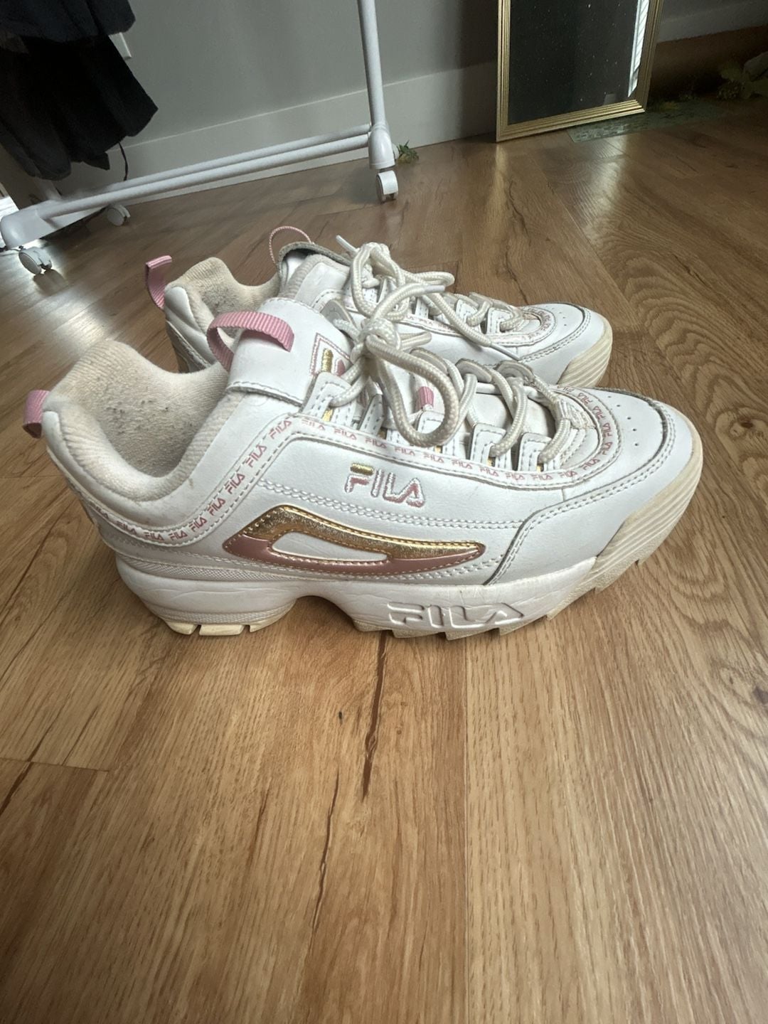 Fila Disruptor II Premium Repeat Sneakers White/Pink/Gold Women's Size 7 5