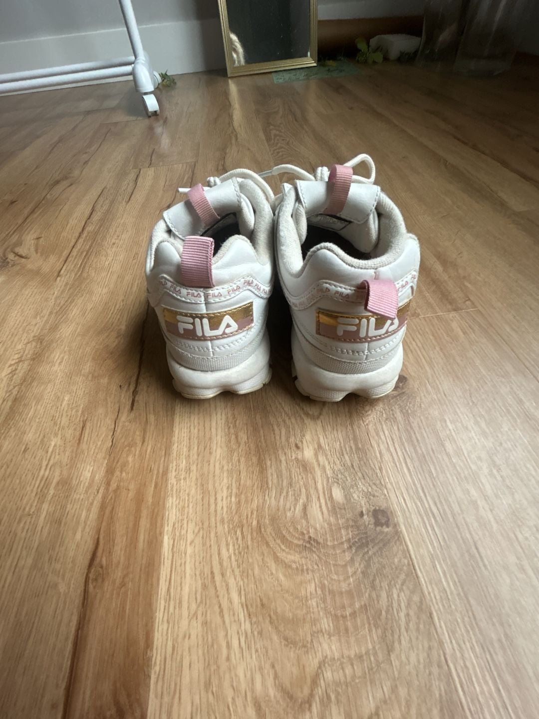 Fila Disruptor II Premium Repeat Sneakers White/Pink/Gold Women's Size 7 6