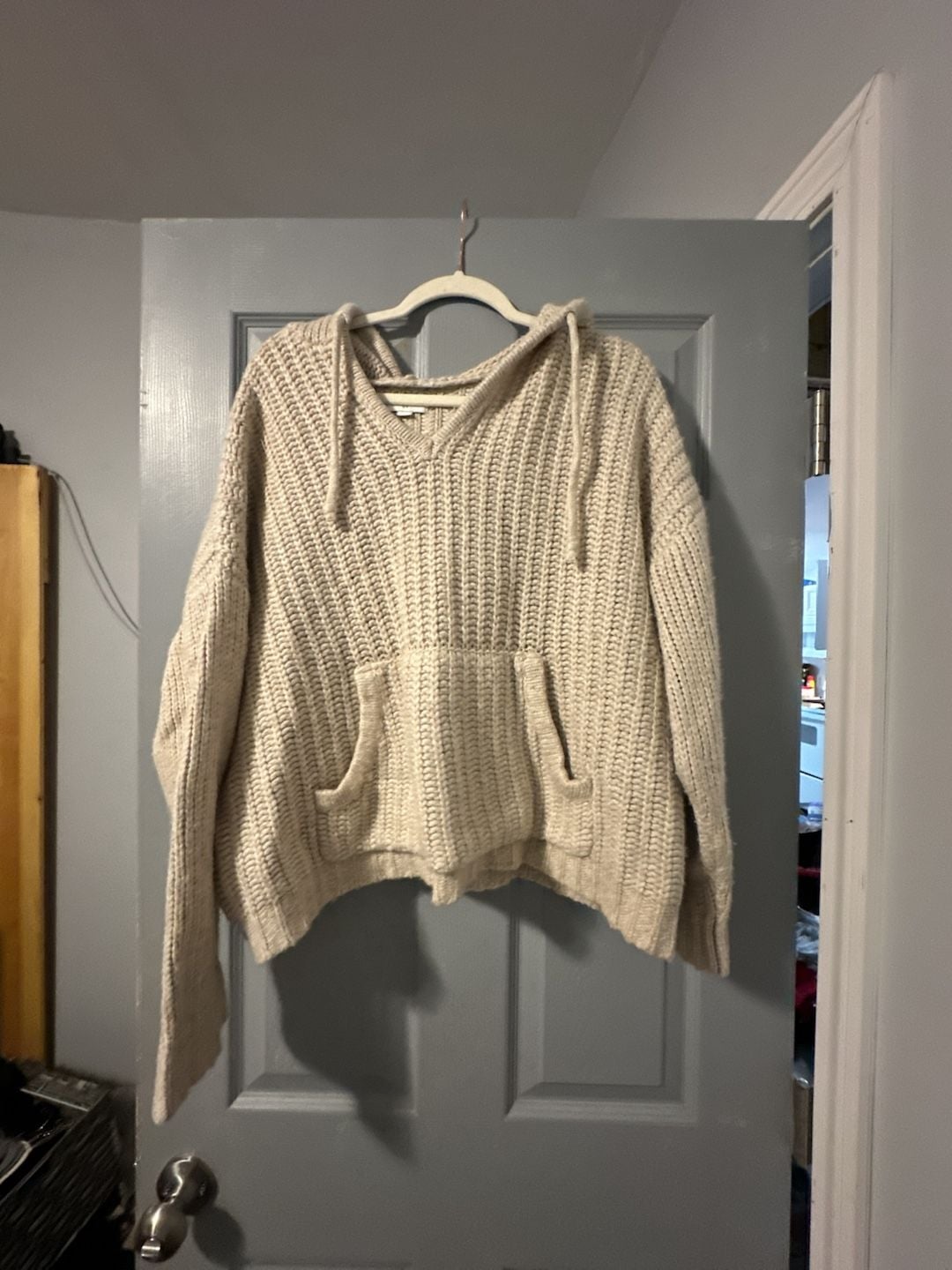 Aerie Women's Chunky Knit V-Neck Sweater Hoodie with Kangaroo Pocket 2