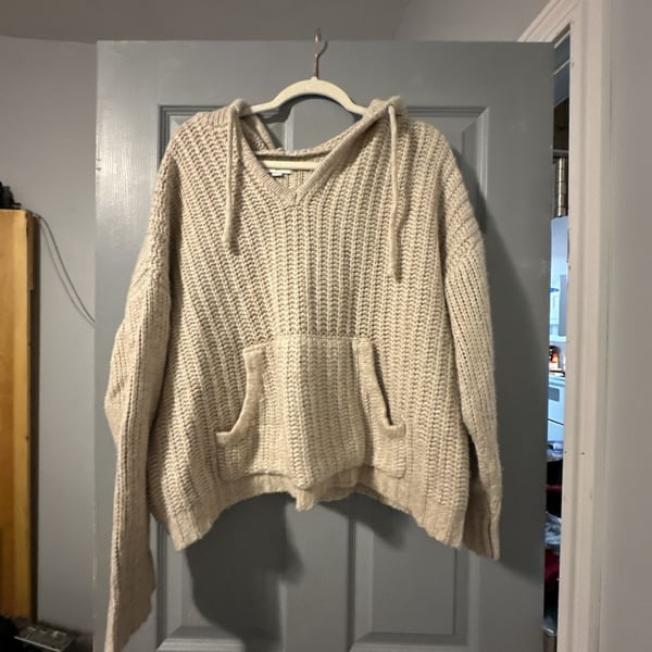 Aerie Women's Chunky Knit V-Neck Sweater Hoodie with Kangaroo Pocket