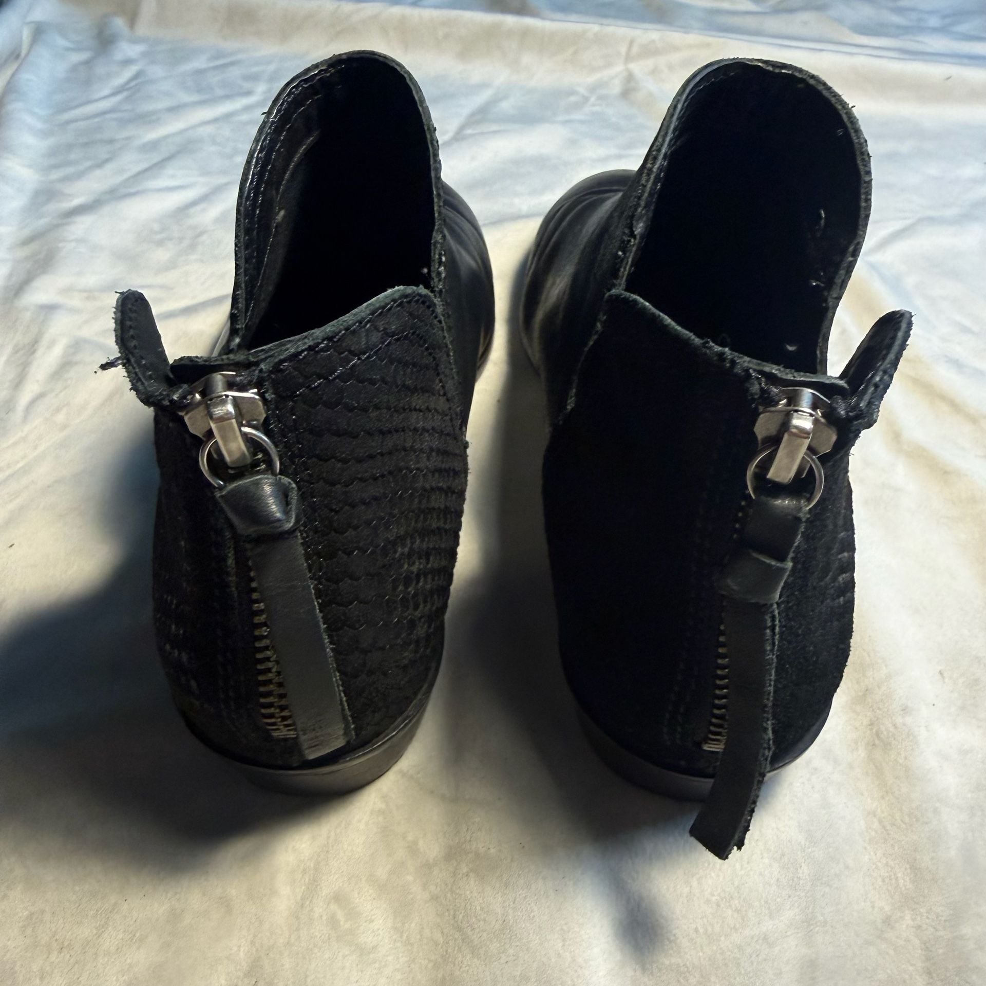 Kenneth Cole Reaction 'Loop There It Is' Black Leather Ankle Booties 4