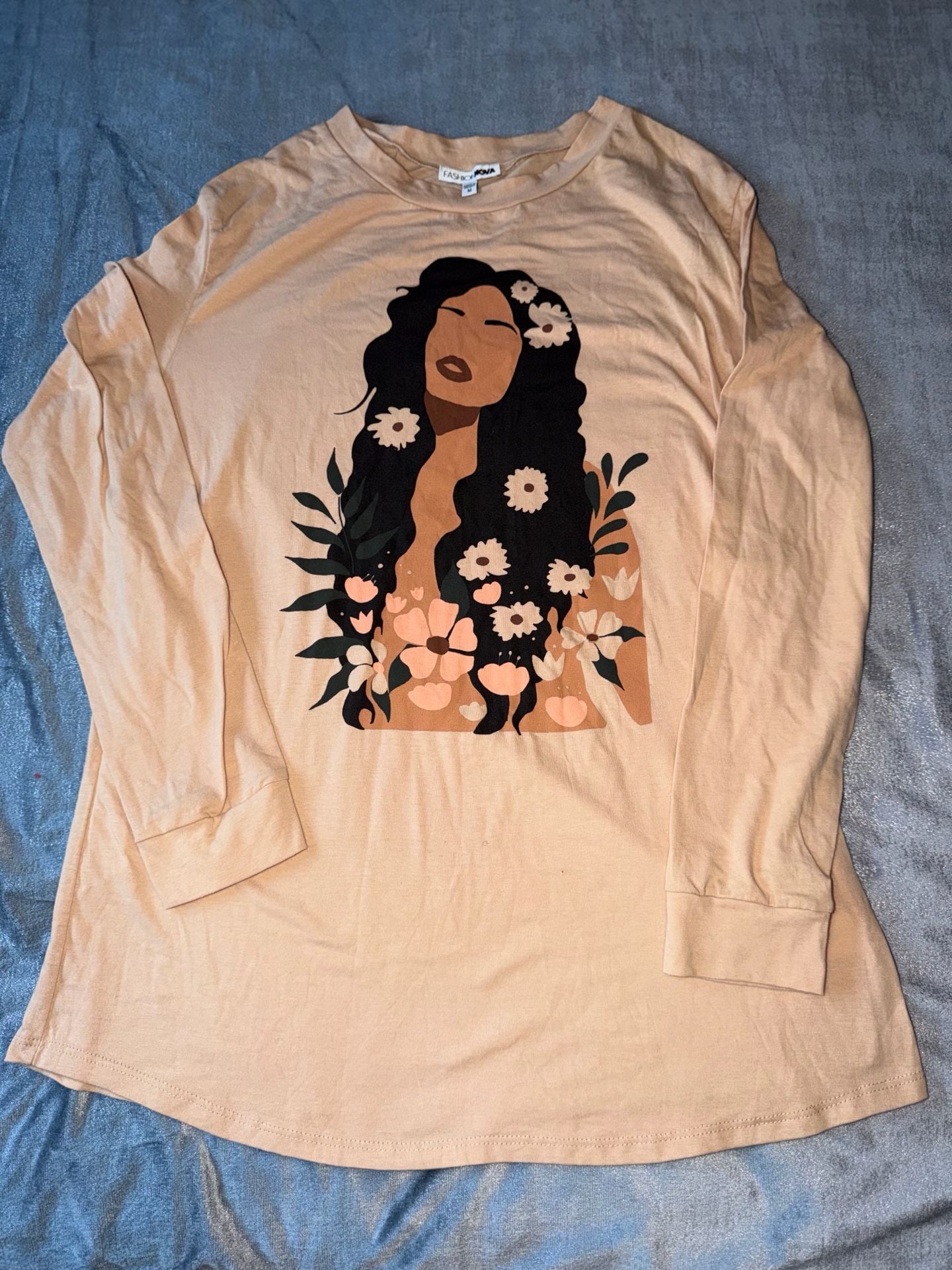 Fashion Nova Growing and Glowing Long Sleeve Graphic Tee 2