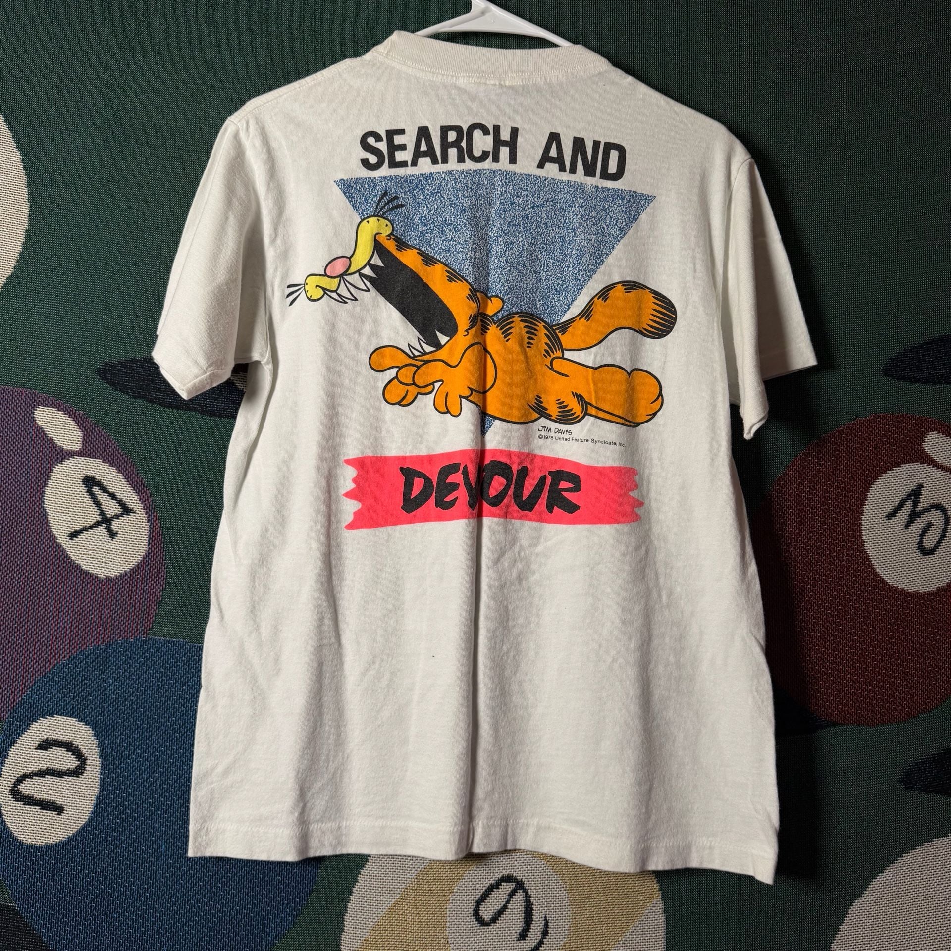 Vintage 78’ Garfield Search and Devour Graphic T-Shirt 3