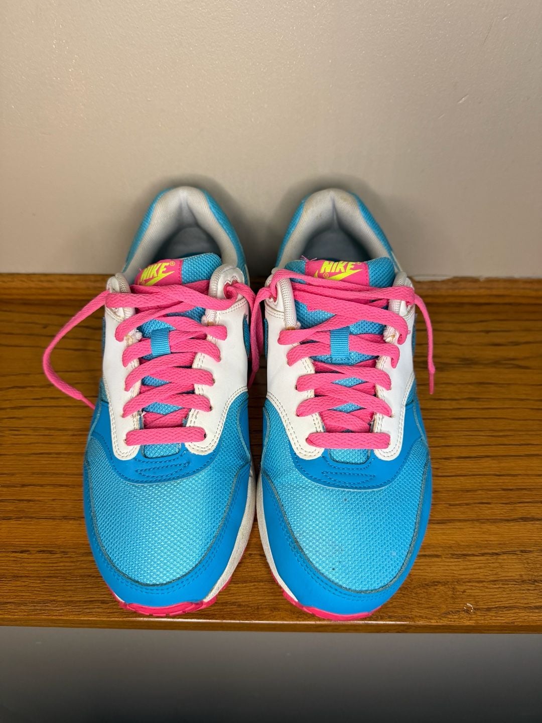 Nike Air Max 1 GS (Grade School) Blue Pink White Running Shoes
4