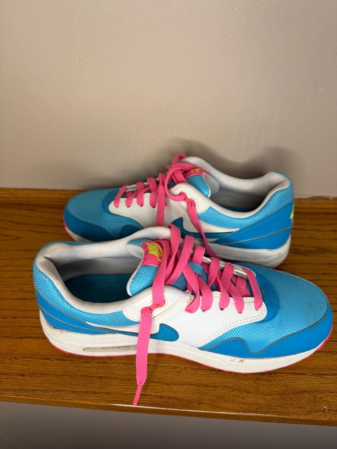 Nike Air Max 1 GS (Grade School) Blue Pink White Running Shoes
5