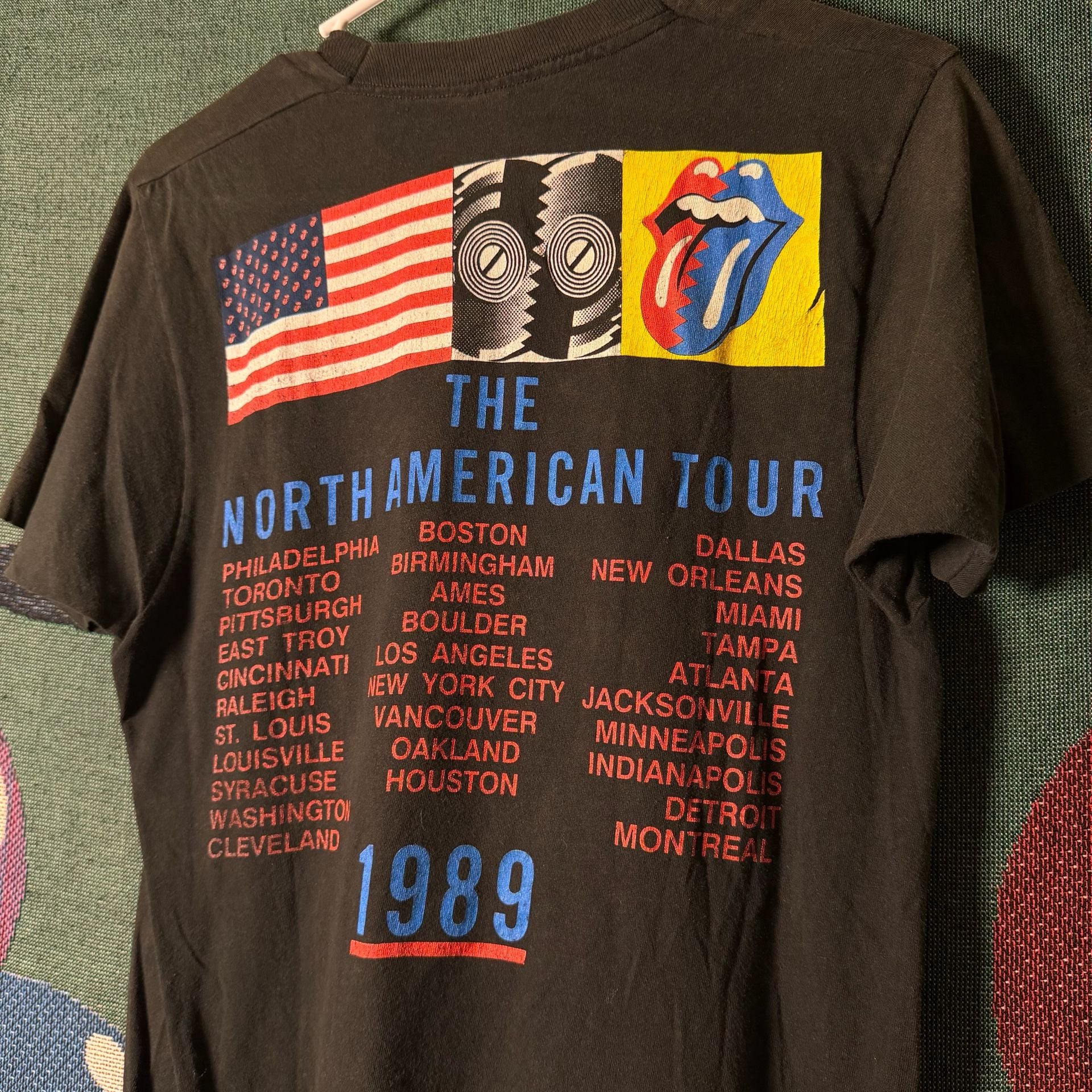 Vintage original 1989 Rolling Stones Tour T-shirt.... 5