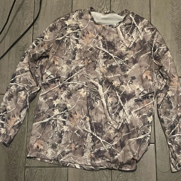 Realtree camo long sleeve shirt #hunting #outdoors #camouflage