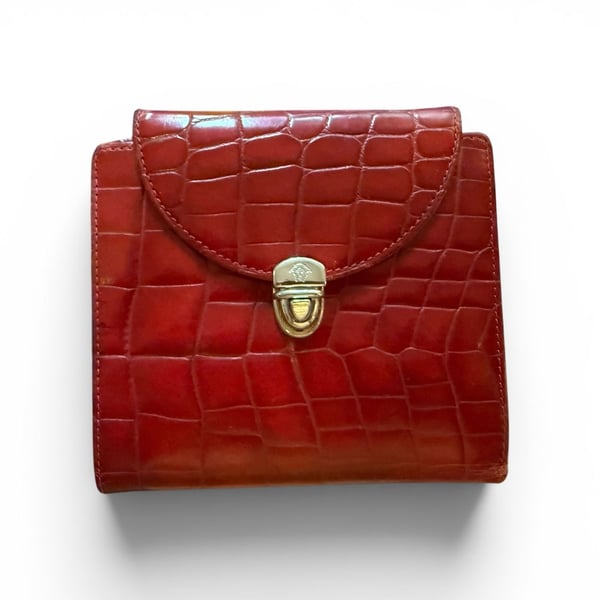 Gianni Versace Vintage Red Croc Embossed Leather Bifold Wallet Gold Medusa Clasp
