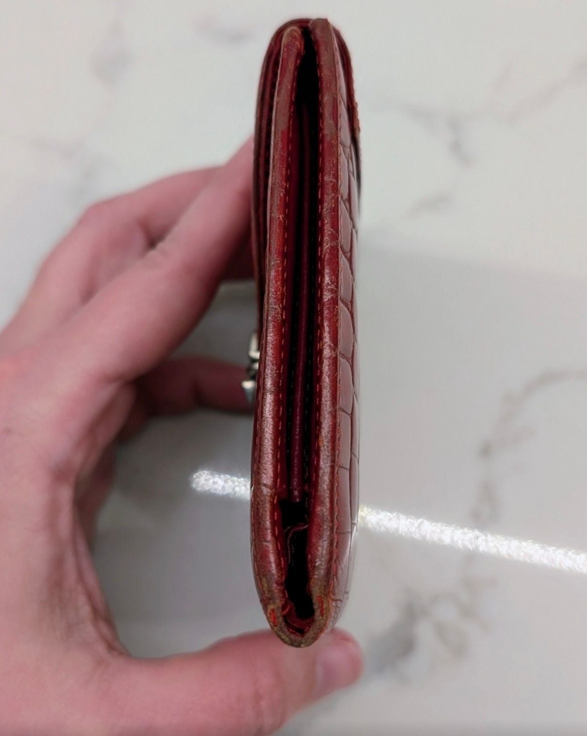 Gianni Versace Vintage Red Croc Embossed Leather Bifold Wallet Gold Medusa Clasp 12