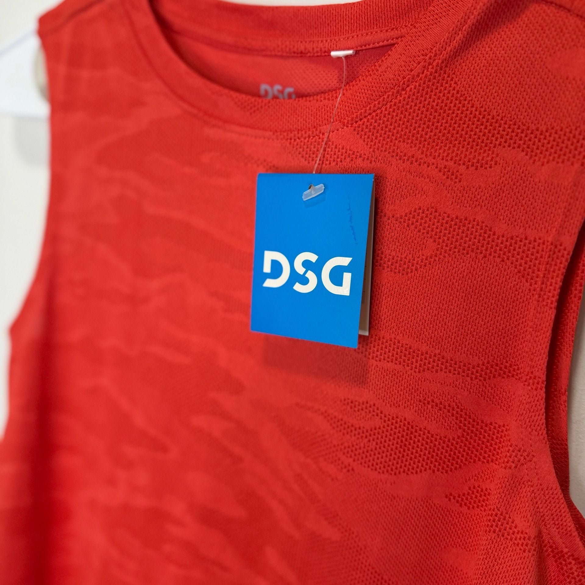 DSG Boys Moisture Wicking Camo Muscle Tank Top Red Size M 10-12 4