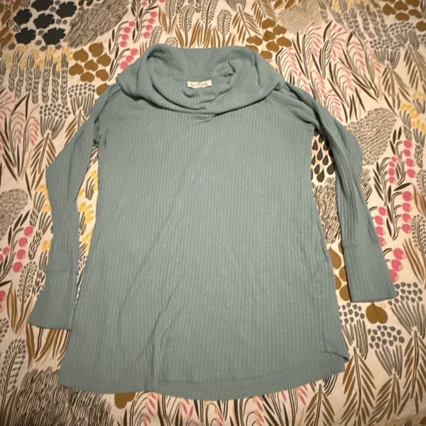 Jessica Simpson Maternity Long Sleeve Waffle Knit Cowl Neck Sweater
