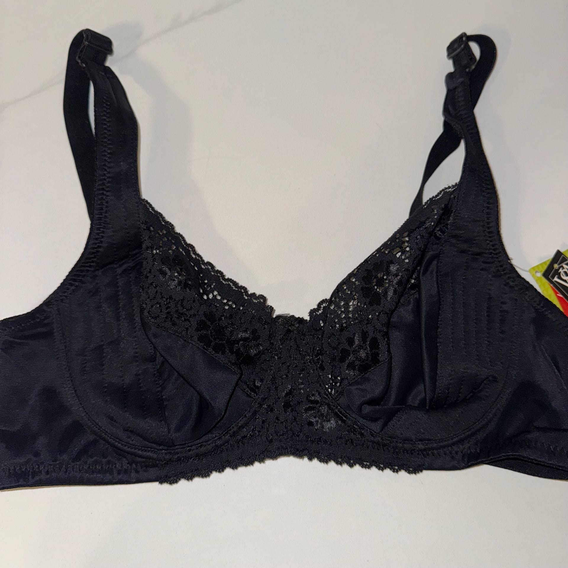 Vanessa Strach Collection Black Lace Underwire Bra Size 42C NWT 4