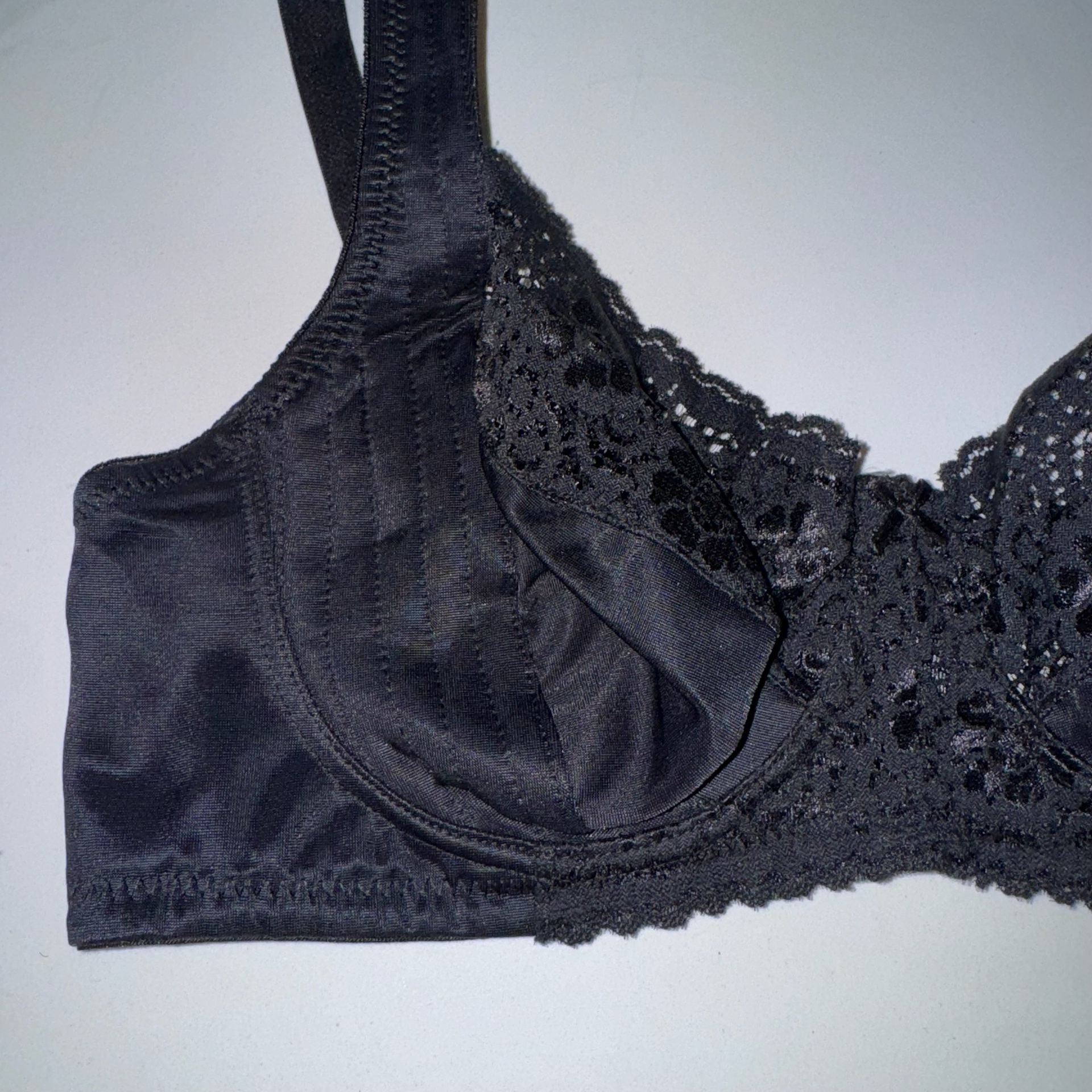Vanessa Strach Collection Black Lace Underwire Bra Size 42C NWT 5