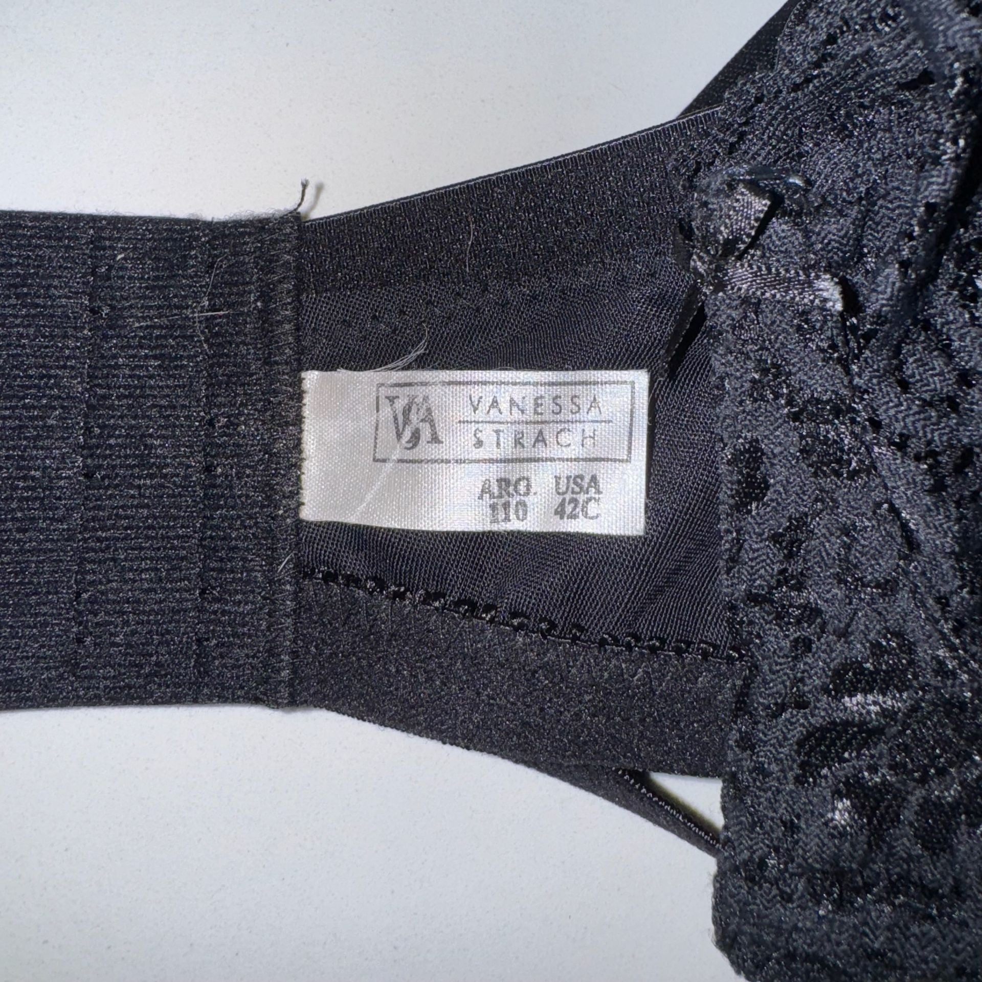 Vanessa Strach Collection Black Lace Underwire Bra Size 42C NWT 13