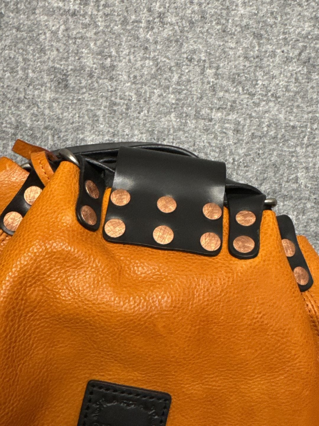 Old Trend Canna Genuine Leather Bucket Backpack 8