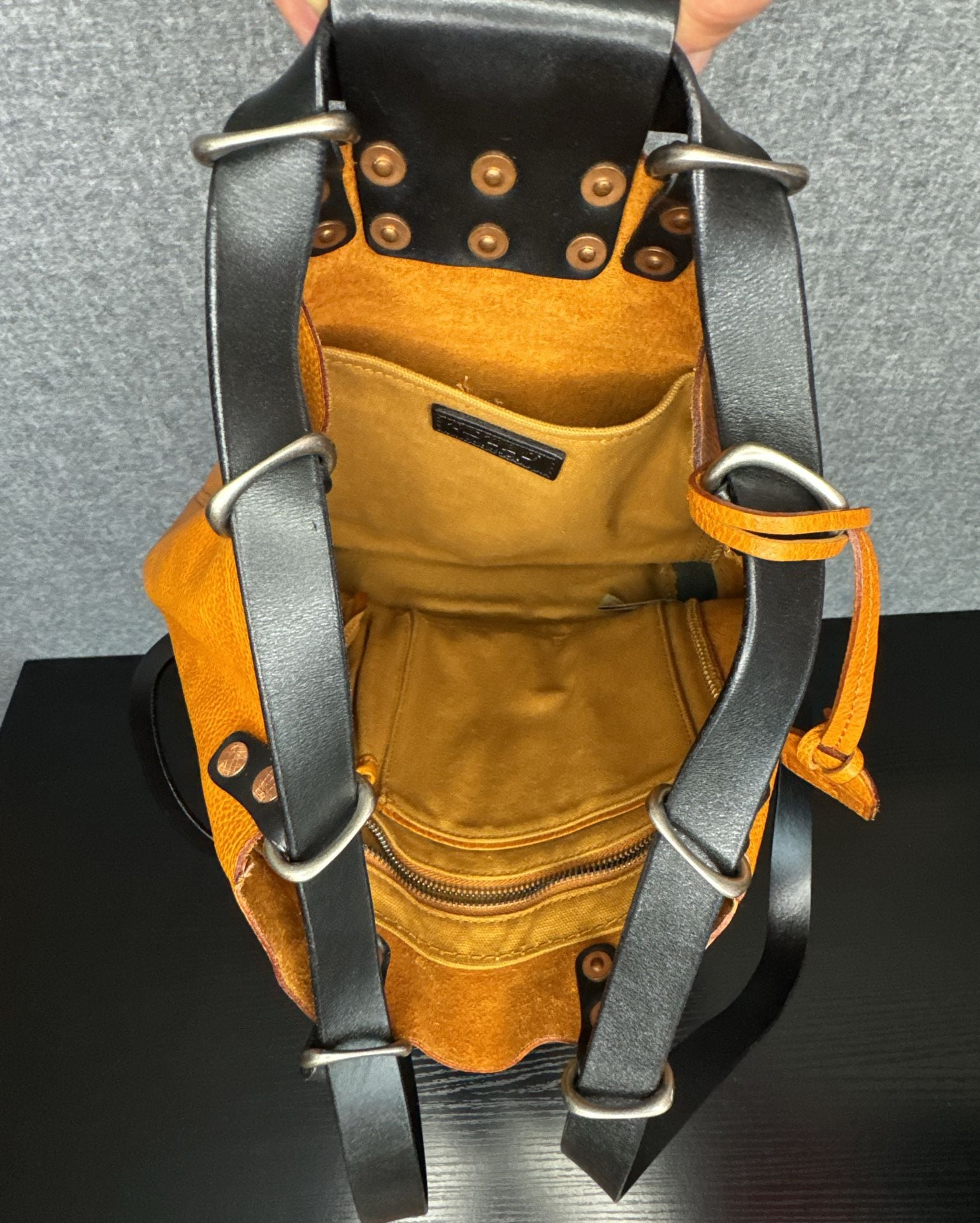 Old Trend Canna Genuine Leather Bucket Backpack 9