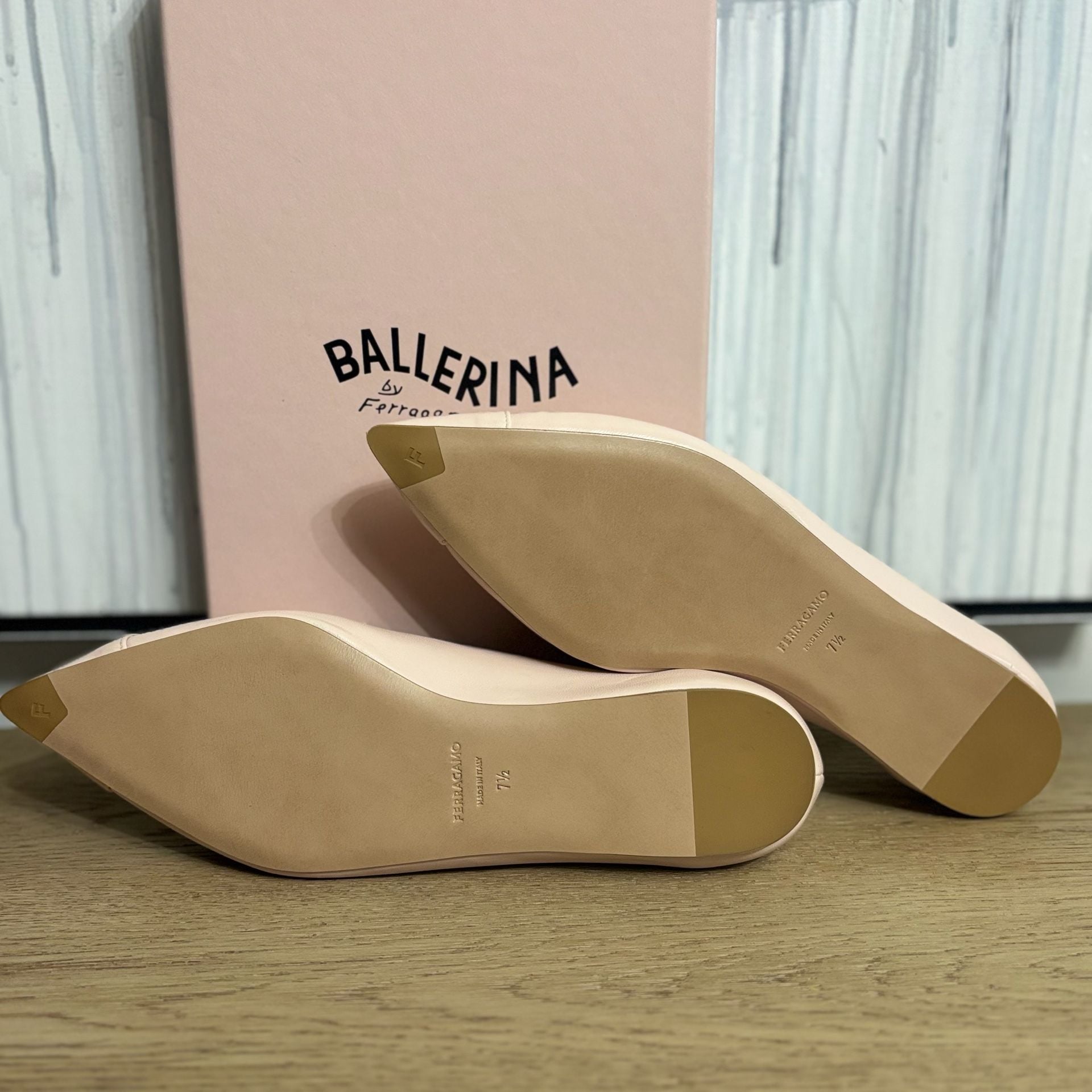 Ferragamo Gwen Pointed-Toe Leather Ballet Flats in Pink 5