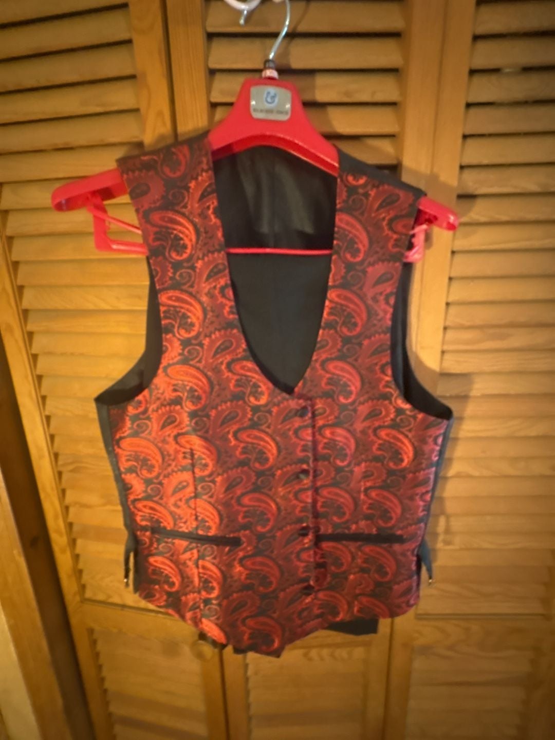 Kilburne + Finch Men's Red and Black Paisley Shawl Lapel Tuxedo Dinner Jacket Matching vest pants 7