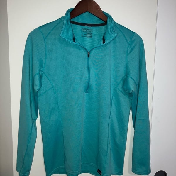 Patagonia Midweight Capilene Base Layer 1/4 Zip Pullover