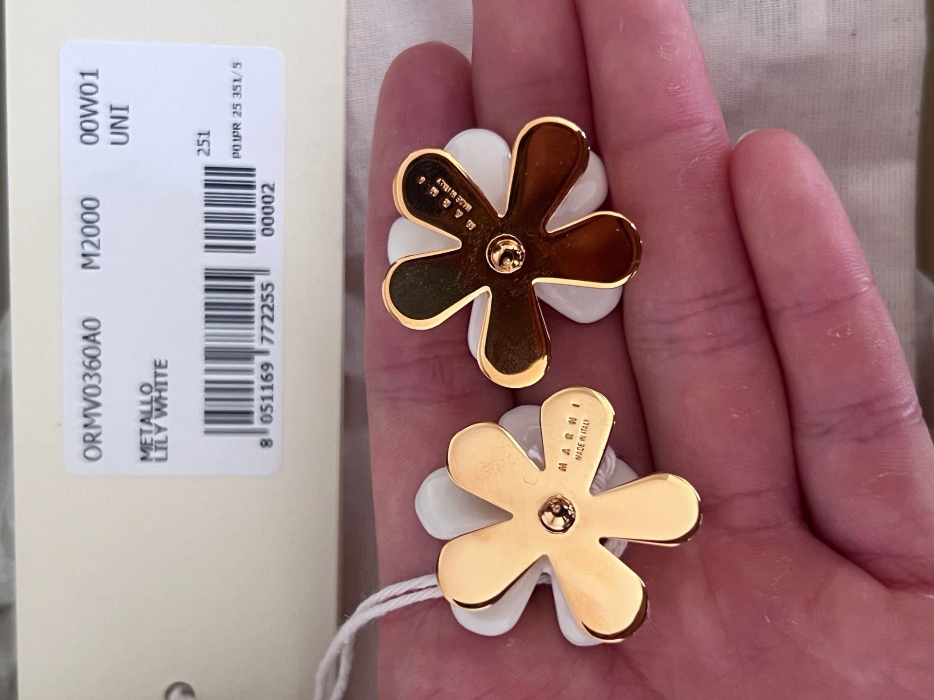Marni Flower Pop Daisy Stud Earrings authentic BNWT gift box flower retail $375 4