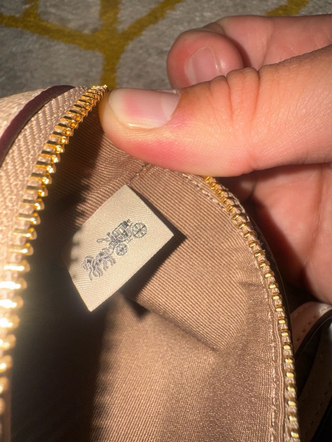 Coach Corner Zip Wristlet in Signature Canvas with Stripe (IM/Sand/Chalk) 8
