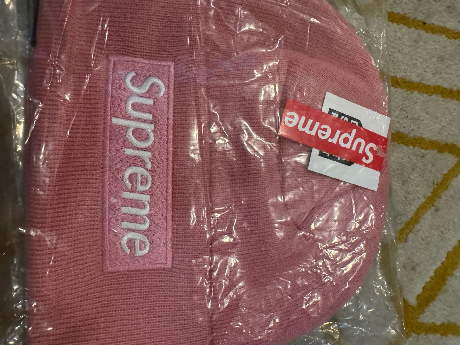 Supreme x New Era Box Logo Beanie Dusty Pink FW24 2