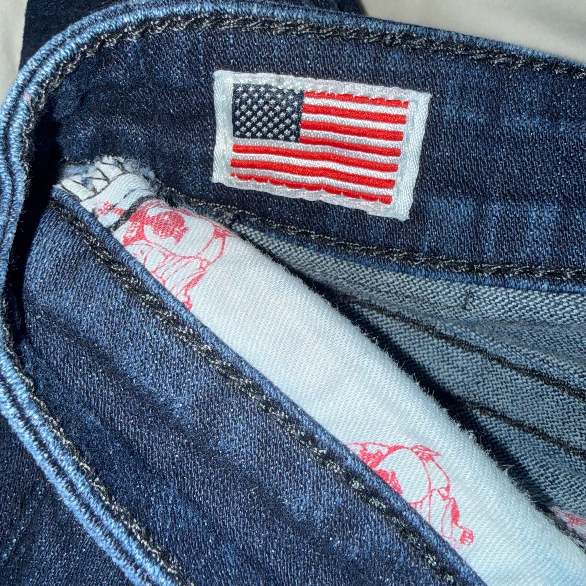 True Religion Low Rise Bootcut Jeans with Sequined Logo Size 27 9
