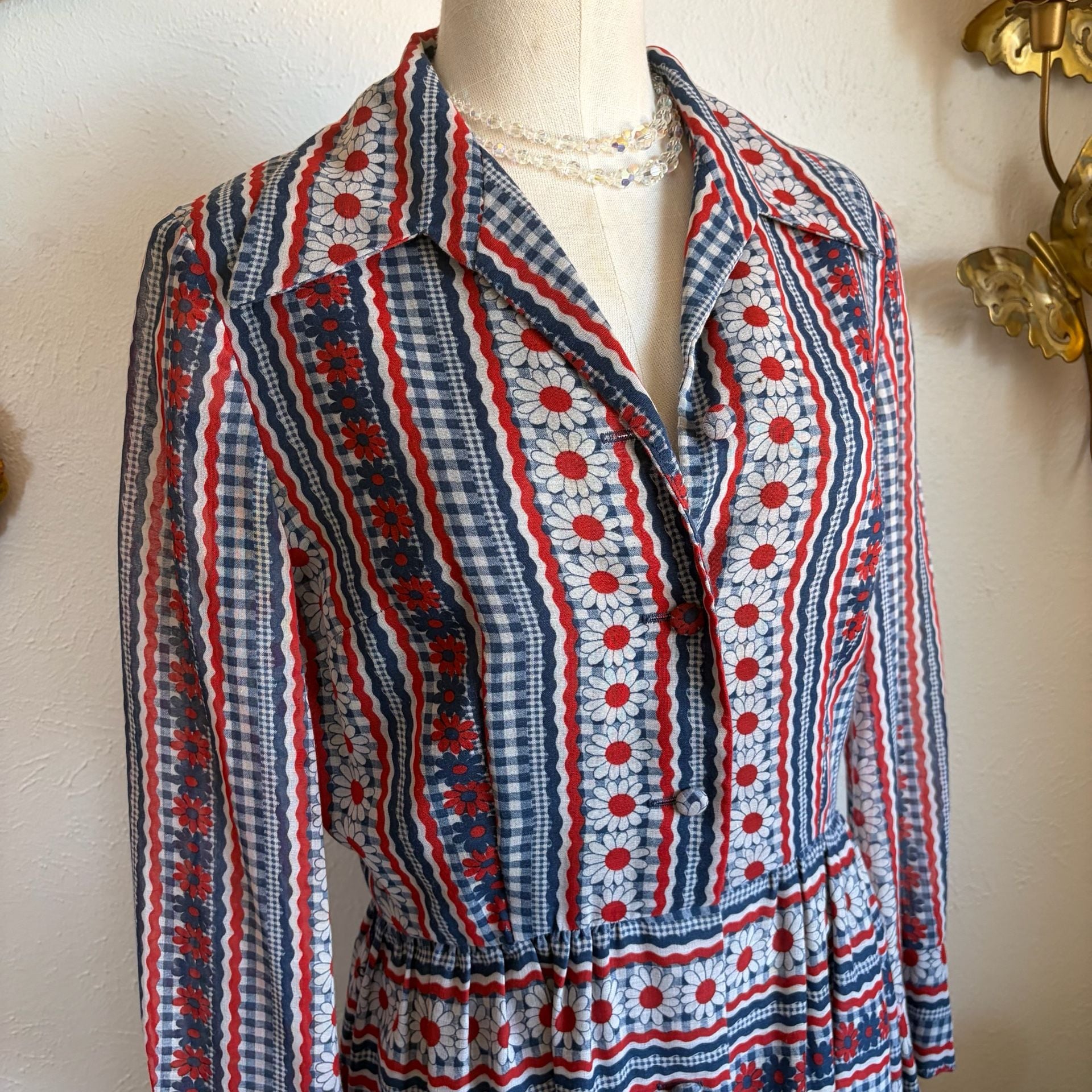 Vintage 1970s Floral and Gingham Patterned Long Sleeve Button-Down Maxi Dress M 3