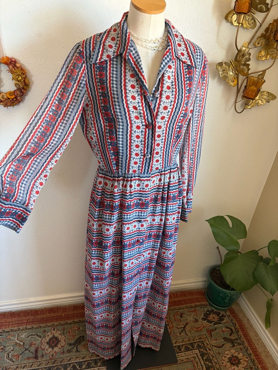 Vintage 1970s Floral and Gingham Patterned Long Sleeve Button-Down Maxi Dress M 6