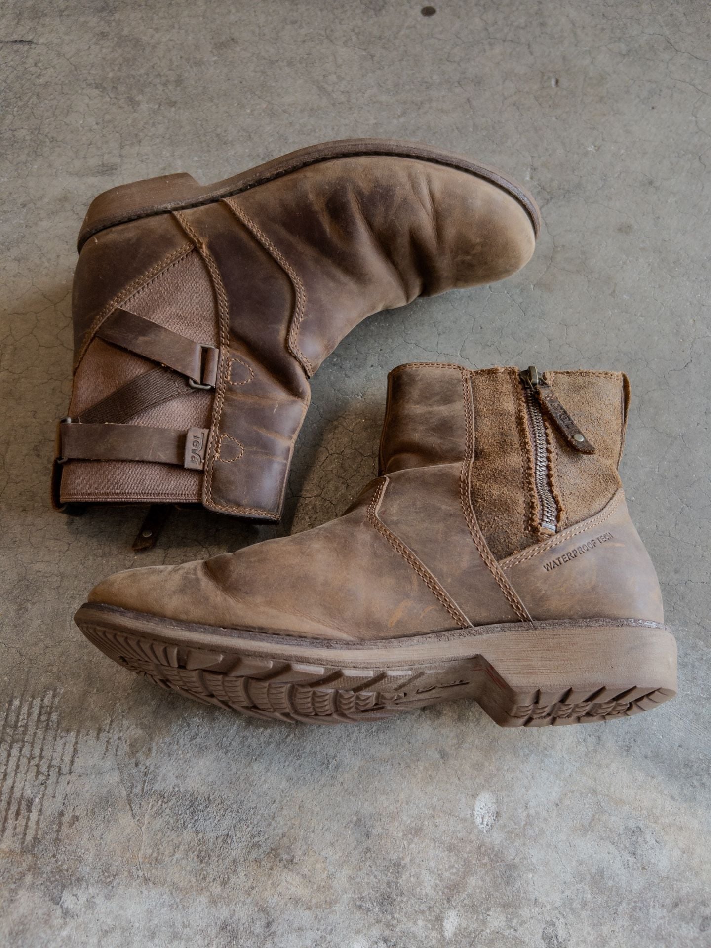 Teva Ellery Waterproof Ankle Boot in Pecan Leather Women’s US 7 Nature Outdoors Hiking Granola Gorpcore Weathertech Weatherproof Quality 14