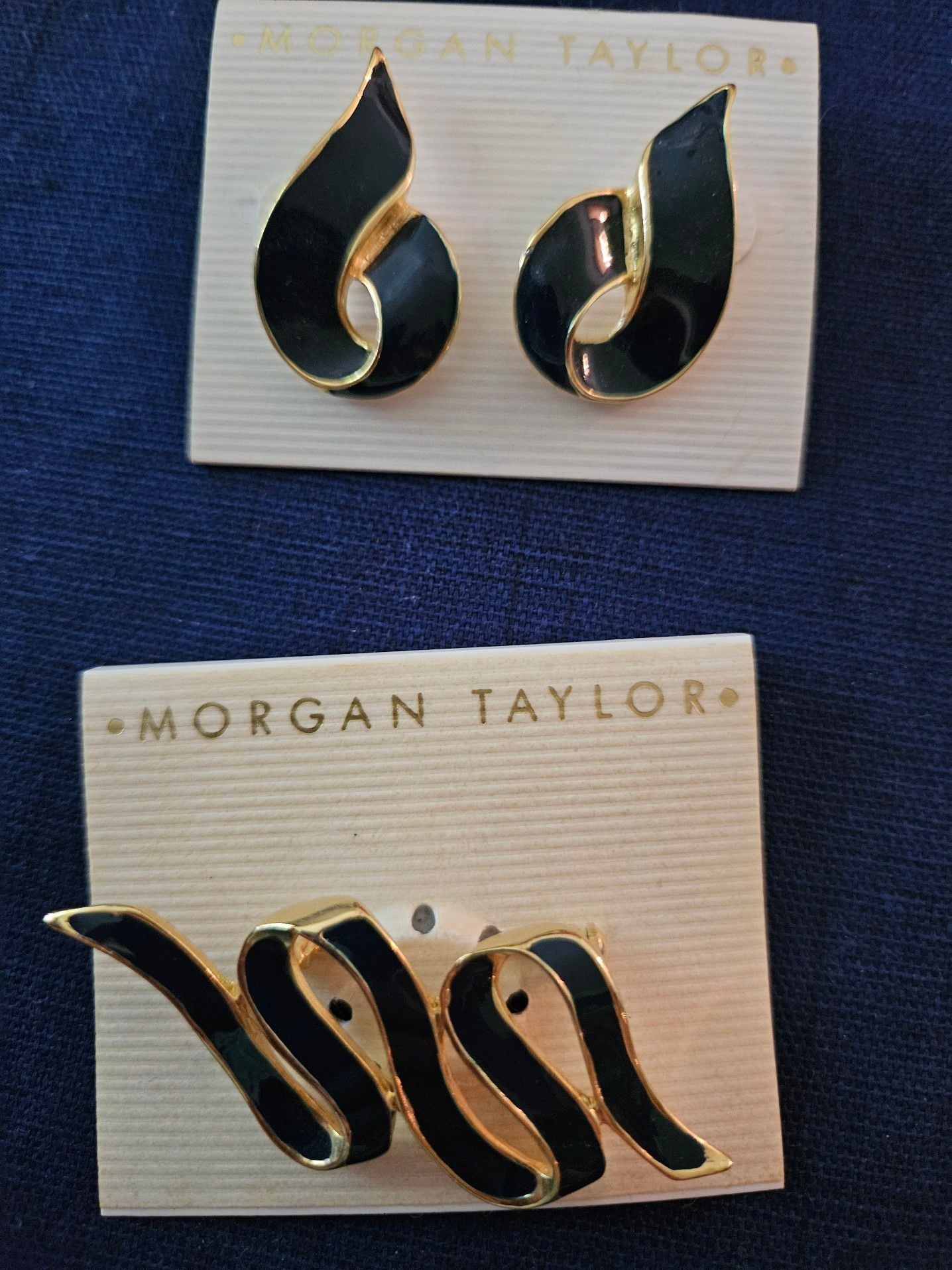 Morgan Taylor Vintage Gold-Tone and Black Enamel Abstract Swirl Jewelry Set 1