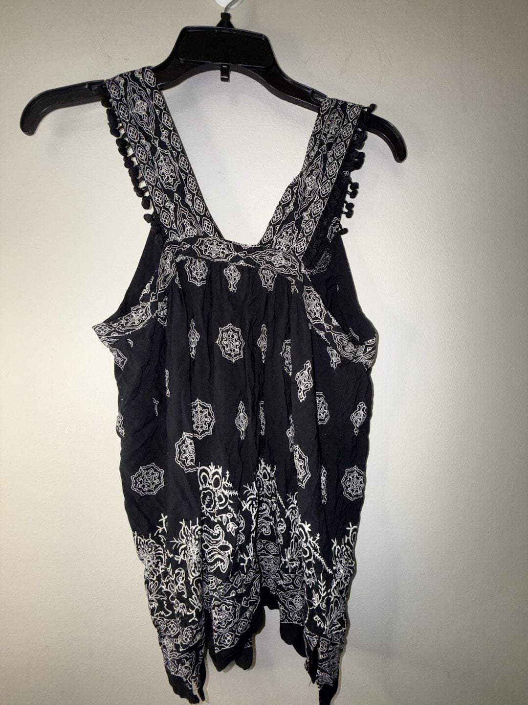 Black and White Paisley Print Sleeveless Pom Pom Trim Tank Top 1