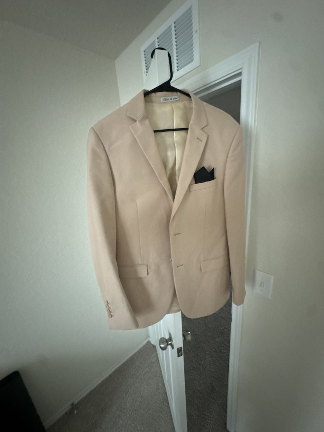 Dude & Deck Men's Beige Slim Fit Suit Blazer and Vest Set 2