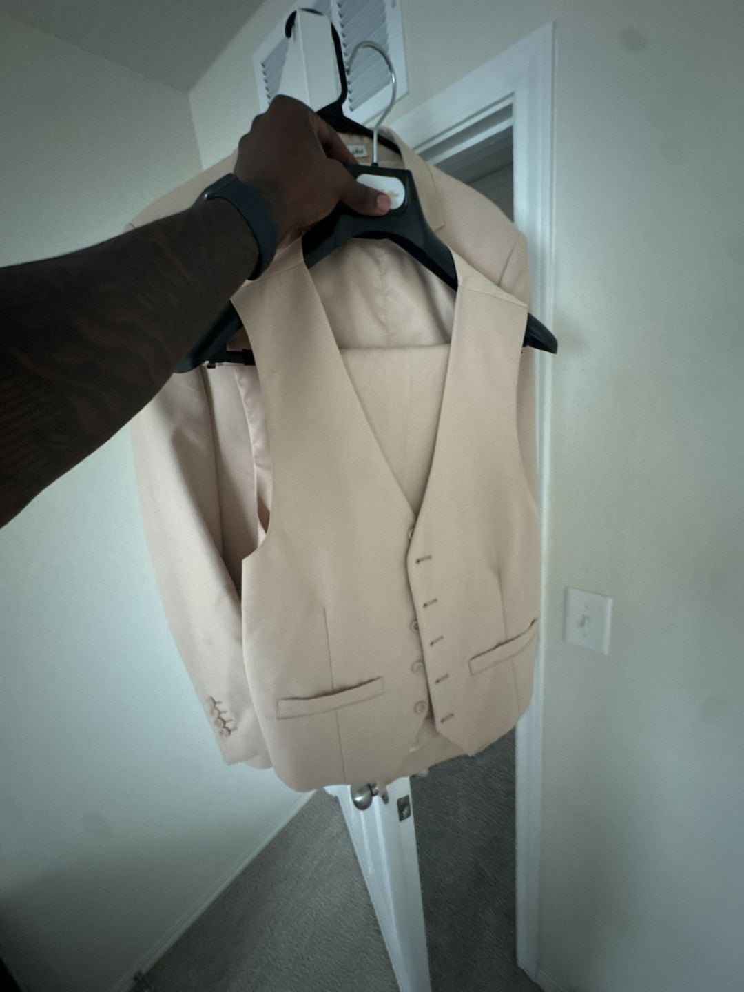 Dude & Deck Men's Beige Slim Fit Suit Blazer and Vest Set 3