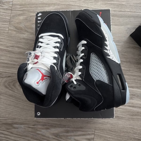 Air Jordan 5 Retro OG 'Black Metallic Reimagined'