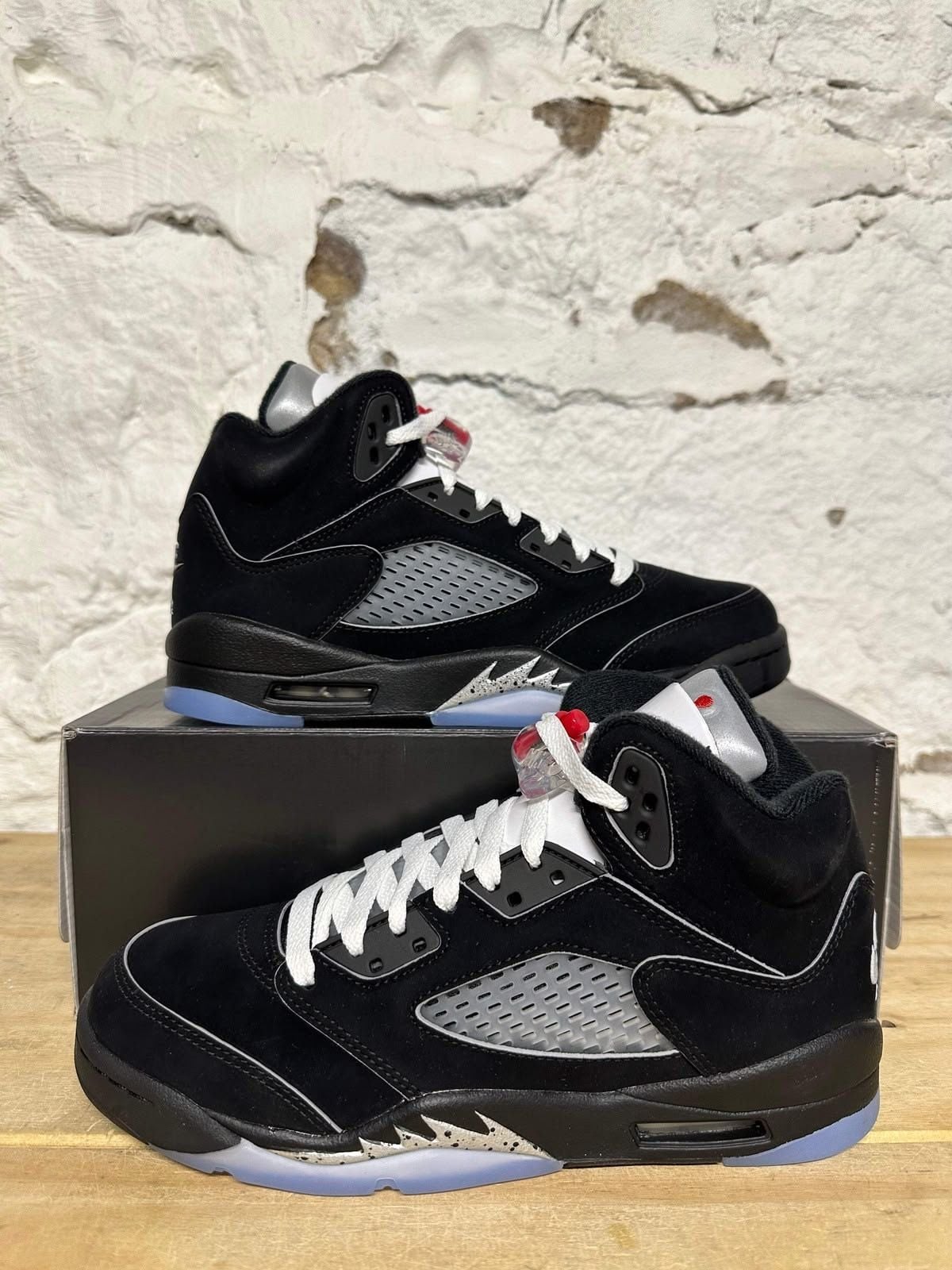 Air Jordan 5 Retro OG 'Black Metallic Reimagined' 3