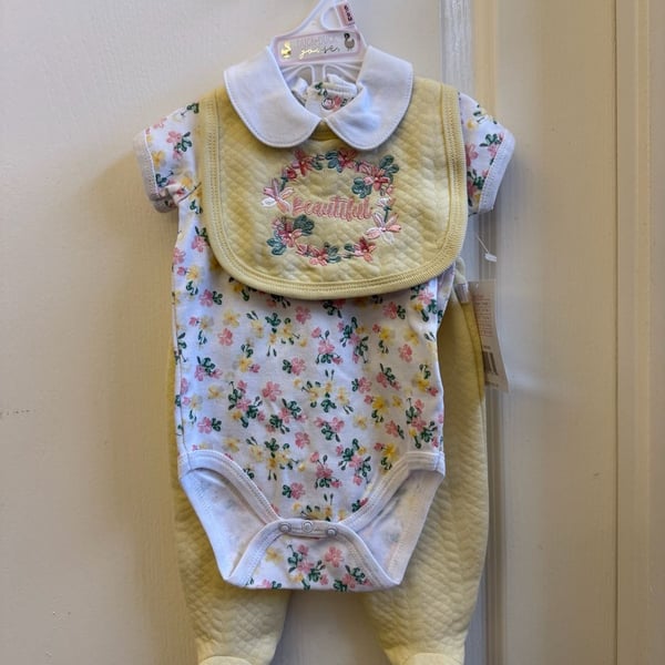 Duck Duck Goose Infant Girl 3-Piece Floral Bodysuit, Bib, and Quilted Footed Pant Set