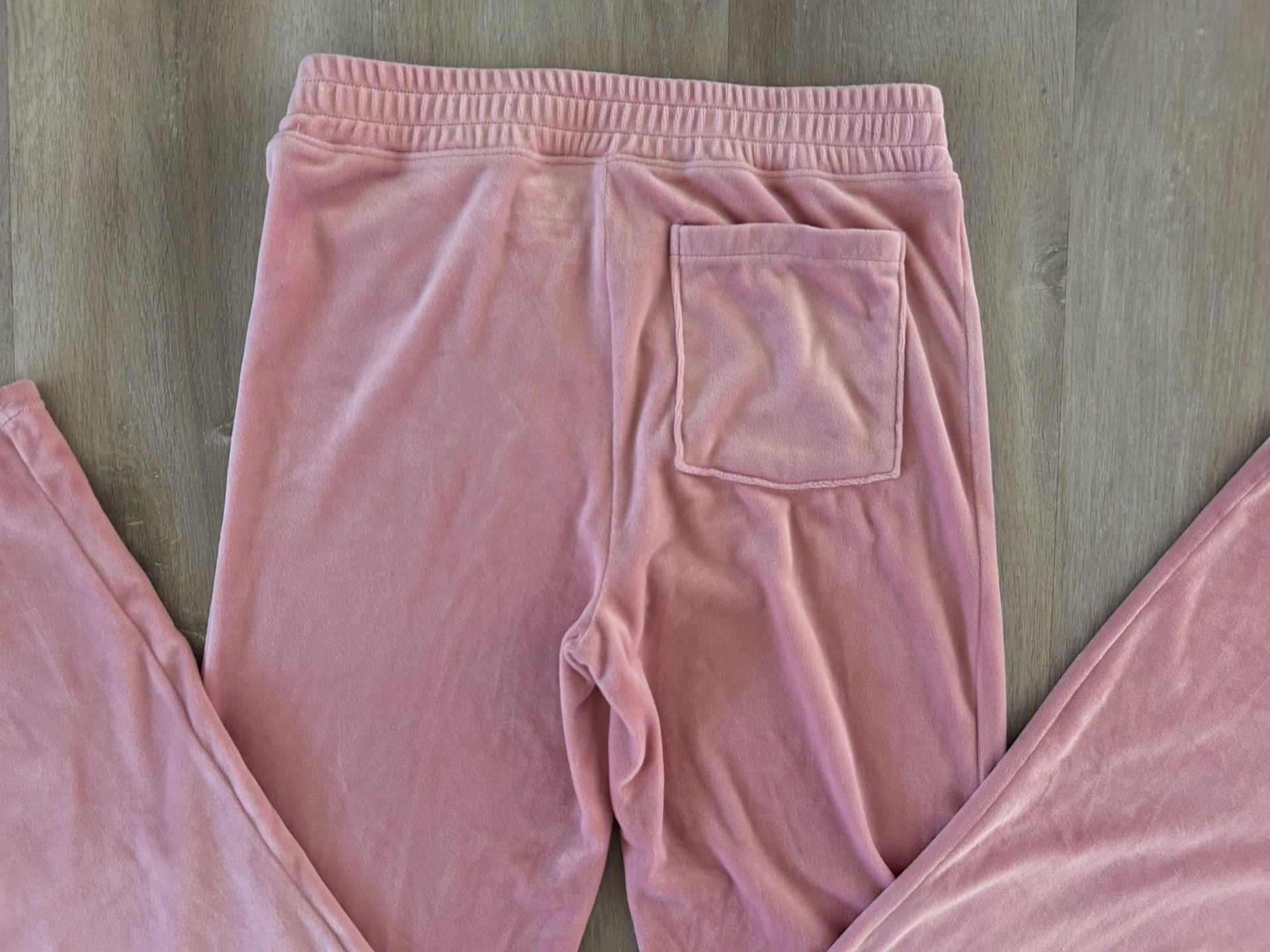 Hollister Ultra High-Rise Pink Velour Flare Pants 6