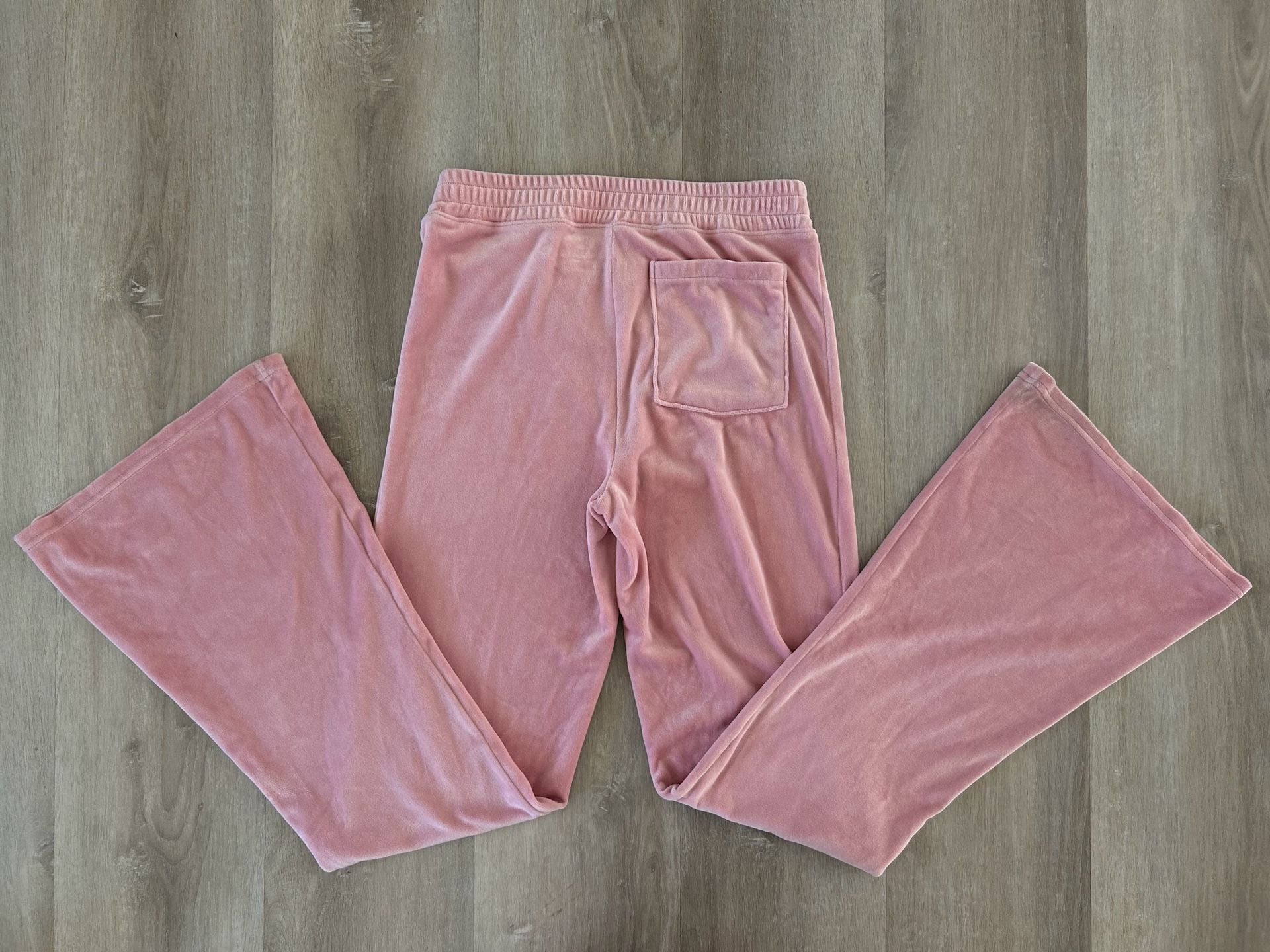 Hollister Ultra High-Rise Pink Velour Flare Pants 10
