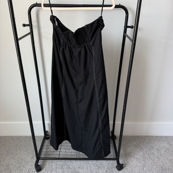 Møn Renn Black Strapless Midi Dress with Contrast Stitching