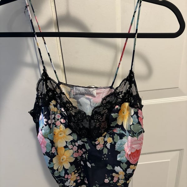 Vintage Y2K Val Mode Lingerie Floral Satin Camisole with Lace Trim