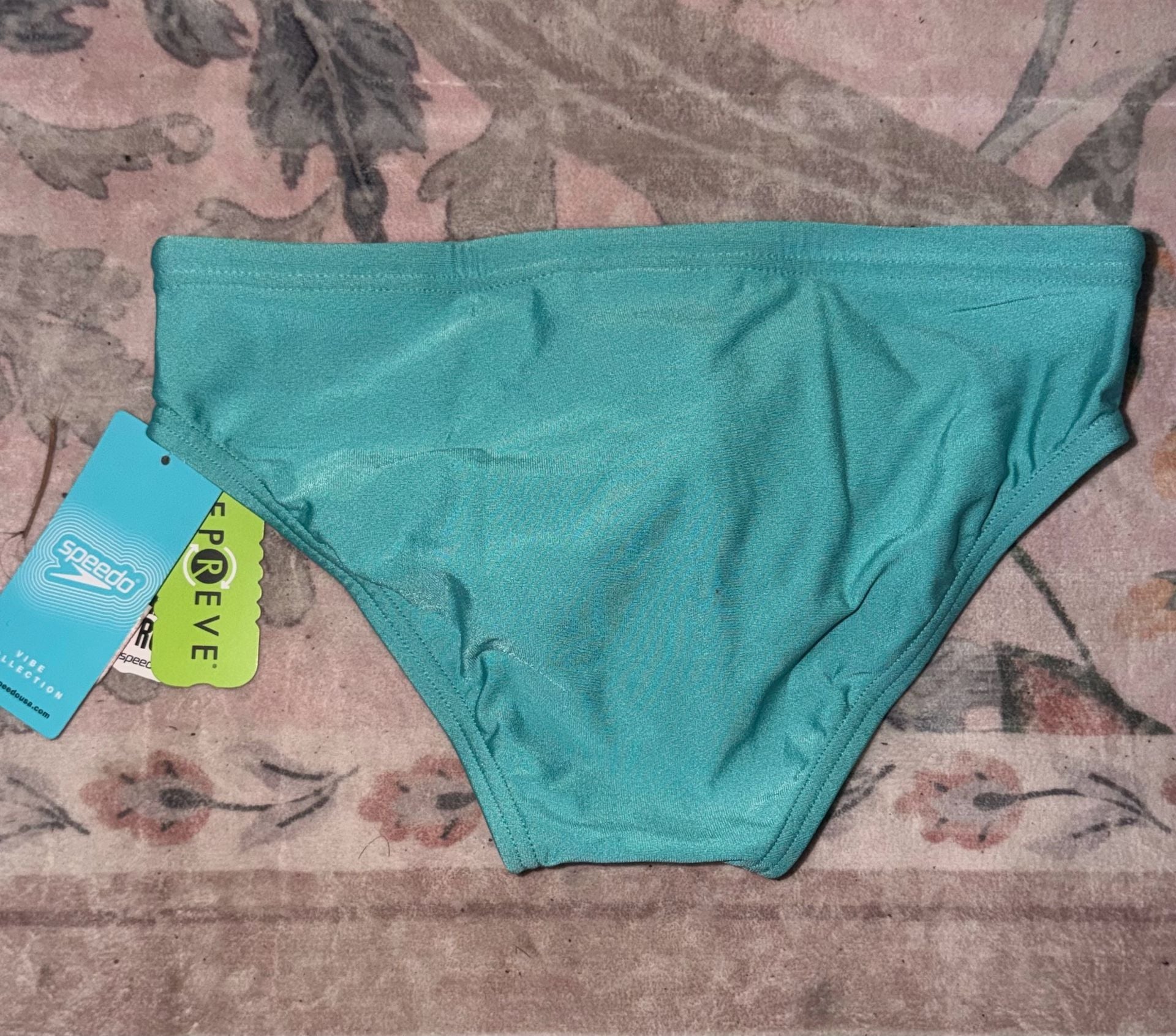 NWT Speedo Vibe Eco Endurance brief teal, pink, and yellow colorblock Size 30 3