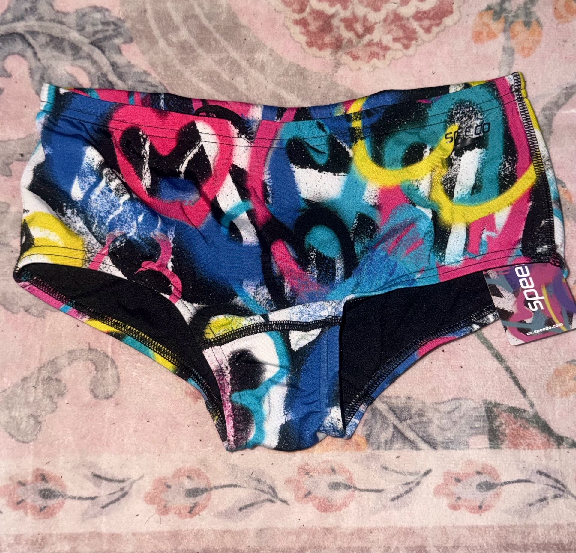 NWT Speedo Men's Printed Brief Swimsuit with Graffiti Heart Print Size 30 2