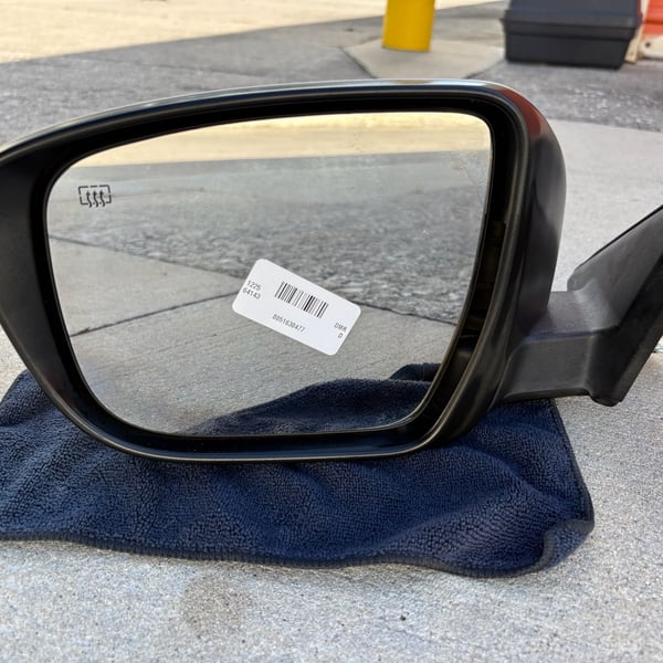 2009 Acura MDX Driver Side Power Heated Mirror with Turn Signal Light/camera